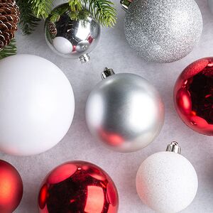 Набор пластиковых шаров Cosmo Зимняя Ягода, 6-10 см, 26 шт Kaemingk фото 2