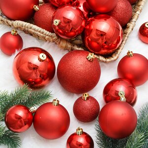 Набор пластиковых шаров Cosmo Красный, 6-10 см, 26 шт Winter Deco фото 1