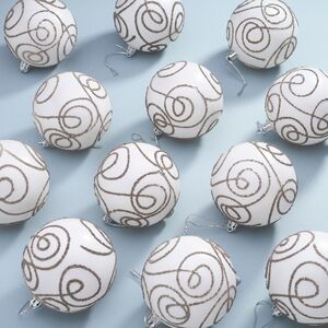 Набор пластиковых шаров Блестящий Пируэт 8 см молочный, 12 шт