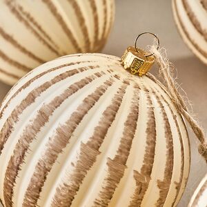 Елочные шары Gonneza - Gavi 8 см, 6 шт, пластик Winter Deco фото 3