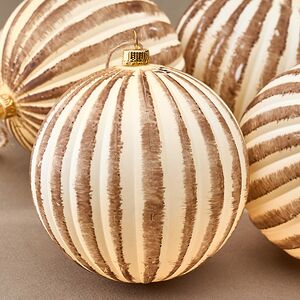 Елочные шары Gonneza - Gavi 10 см, 4 шт, пластик Winter Deco фото 3