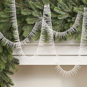 Бусы на елку Vintage Fringe - White 270 см, пластиковые