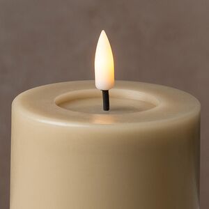 Светодиодная свеча с имитацией пламени Facile 10 см, бежевая, таймер, на батарейках Edelman фото 2