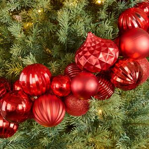Гирлянда из елочных шаров Монисто 4-8 см, 200 см, красная Winter Deco фото 2