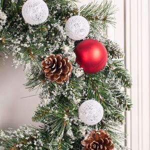 Венок с лампочками Kaprun Red заснеженный 45 см, 10 теплых белых LED ламп, таймер, на батарейках, ЛЕСКА + ПВХ Edelman фото 4