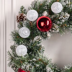 Венок с лампочками Kaprun Red заснеженный 45 см, 10 теплых белых LED ламп, таймер, на батарейках, ЛЕСКА + ПВХ Edelman фото 5