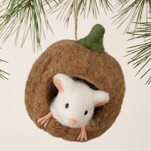 Елочная игрушка Мышка Реми - Карета для Золушки 12 см