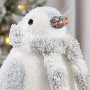 Декоративная фигура Пингвин Шанти в шарфе - Warm heart 22 см Christmas Deluxe фото 2