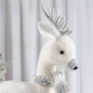 Декоративная фигура Олень Фенди в шарфе - Warm heart 41 см Christmas Deluxe фото 2