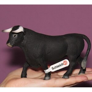 Фигурка Черный бык 14 см Schleich фото 2