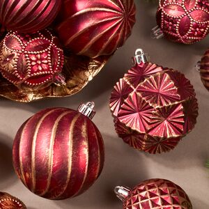 Набор пластиковых шаров Каларитес 6-8 см, 24 шт, бордовый с золотым Winter Deco фото 4