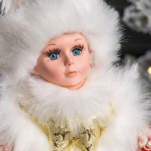 Игрушка под елку Снегурочка 35 см, в красной шубке Serpantin фото 2