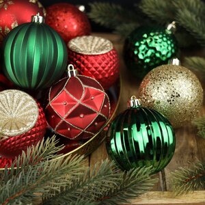 Набор пластиковых шаров Shine Collection: Christmas Classic 8 см, 42 шт Winter Deco фото 3