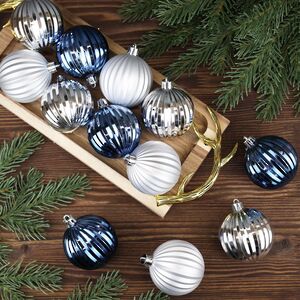 Набор пластиковых шаров Arctic Beauty 6 см, 12 шт