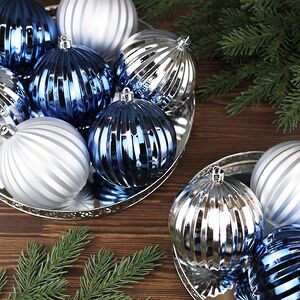 Набор пластиковых шаров Arctic Beauty 10 см, 12 шт Winter Deco фото 2