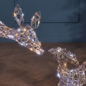 Набор светящихся оленей Малыш и Мама 2 шт, 48-102 см, 230 теплых/холодных белых LED ламп, IP44 Winter Deco фото 3