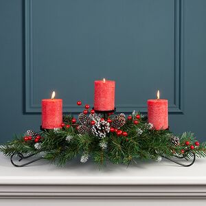 Новогодний подсвечник на 3 свечи Сказка заснеженная, 65 см, с шишками и ягодами