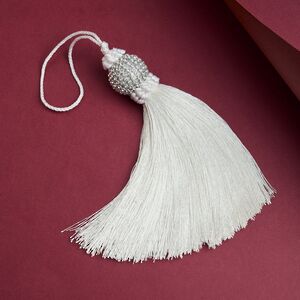 Елочная игрушка Кисть Адалькюр 15 см белая