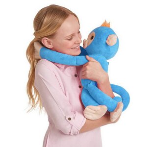 Интерактивная игрушка Обезьянка-обнимашка 41 см голубая Fingerlings фото 1