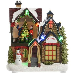 Светящийся новогодний домик Christmas Village: в гостях у Томми 18*15*11 см, с движением Kaemingk фото 1