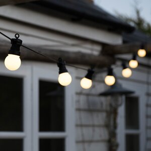 Гирлянда из белых лампочек Ретро, 20 ламп, теплые белые LED, 9.5 м, черный ПВХ, соединяемая, IP44