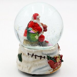 Музыкальный снежный шар Санта Клаус с олененком Эбби 15 см, на батарейках Sigro фото 4