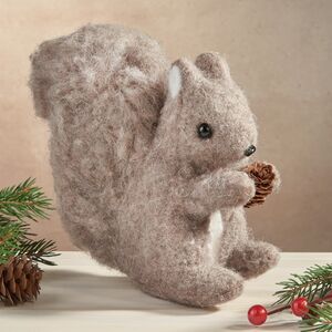 Декоративная фигура Белка Катарина с шишкой 15 см серая