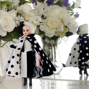 Коллекционная кукла Круэлла де Виль 25 см