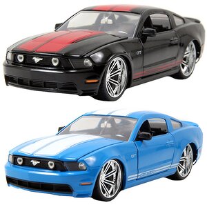 Модель машины "2010 Ford Mustang GT", 1:24, металл Jada Toys (Джада Тойс) фото 1