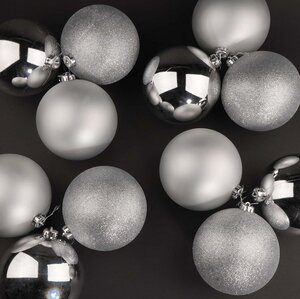 Набор пластиковых шаров Silver Accento 14 см, 12 шт Koopman фото 1