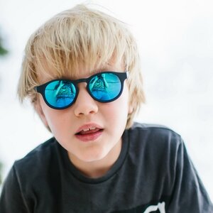 Детские солнцезащитные очки Babiators Polarized Keyhole Агент, черные