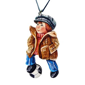Елочная игрушка Мальчик с мячом - Зимние Каникулы 10 см, подвеска МанузинЪ фото 3