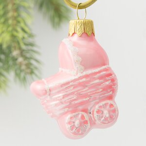 Стеклянная елочная игрушка Коляска - Прогулка для малышей 9 см розовая, подвеска