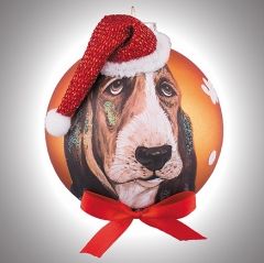 Стеклянный елочный шар Бассет в шапке Санты 10 см оранжевый Holiday Classics фото 1