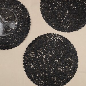 Набор подставок под кружки и стаканы Жаклин 13 см черные, 4 шт Koopman фото 2