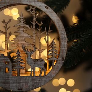 Декоративный светильник Apeldoorn Story - Лесной домик 14 см, на батарейках Kaemingk фото 2