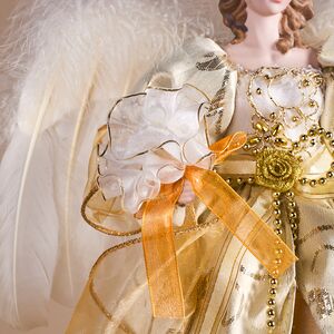 Верхушка на елку Ангел Шарлиз в платье с золотыми лентами 43 см Kurts Adler (Куртс Адлер) фото 5