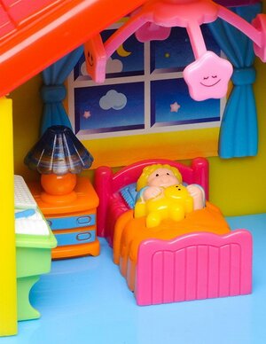 Развивающая игрушка Занимательный дом 31*42 см Kiddieland фото 2