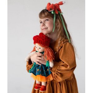 Мягкая кукла Ива в шапочке и шарфе 38 см, Minimalini Budi Basa фото 2