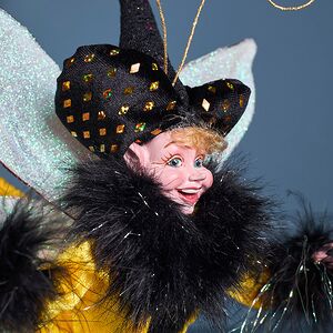 Коллекционная кукла Пчелка Мелисса - Honey Slogger 37 см Mark Roberts фото 5