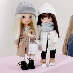 Мягкая кукла Sweet Sisters: Mia в бежевом тренче 32 см, коллекция Европейская зима Orange Toys фото 2