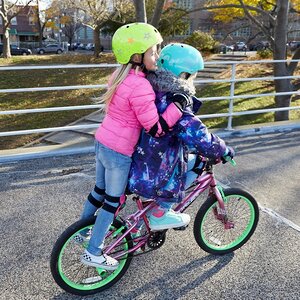 Детский защитный шлем Wipeout Neon Zest с фломастерами, 49-52 см Wipeout фото 5