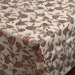 Новогодняя скатерть Нарядные Шишки 80*80 см