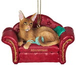 Елочная игрушка Абиссинский Кот на софе 9 см